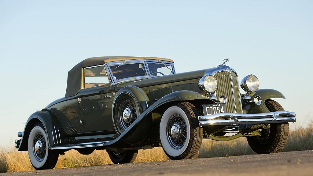 Click to Enlarge-Esc to Close myimgs/ArtDecoCars1910-36/1932 Chrysler Imperial Convertible Coupe by LeBaron.jpg